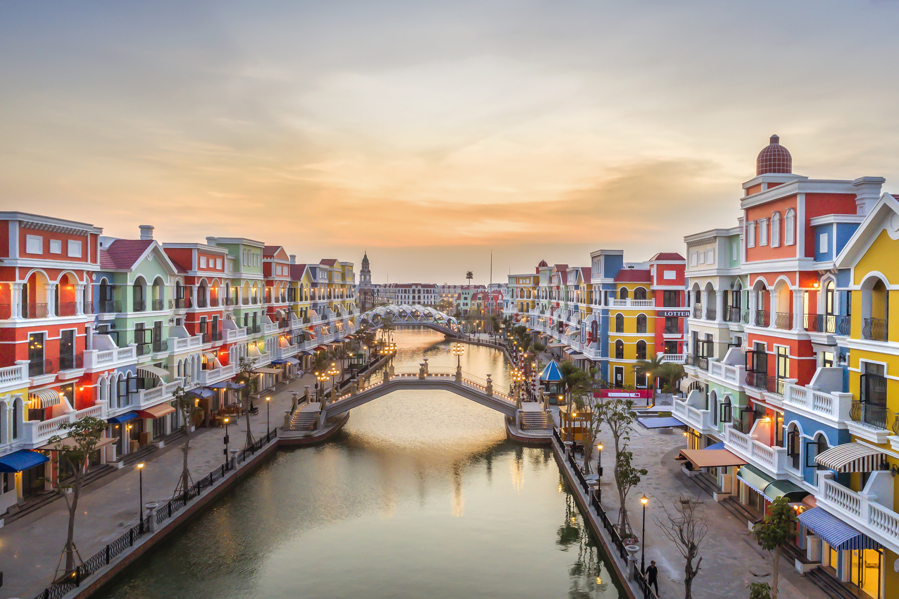 富國大世界不夜城